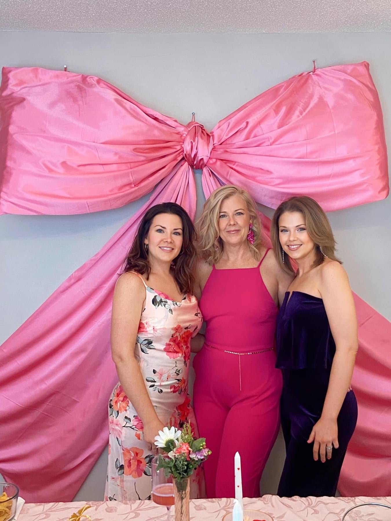 Large Hanging Decorator Bows